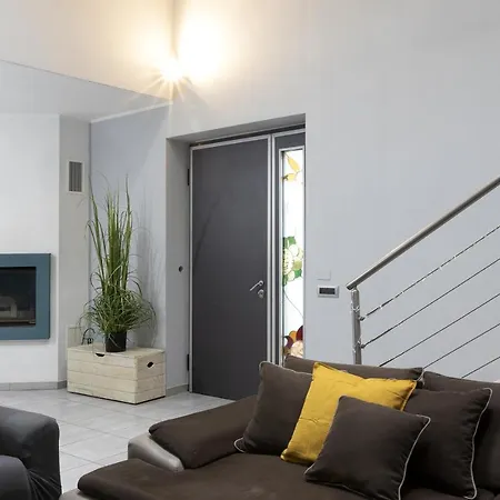 Alba-asti-langhe Con Vigna, Patio E Piscina Villa *